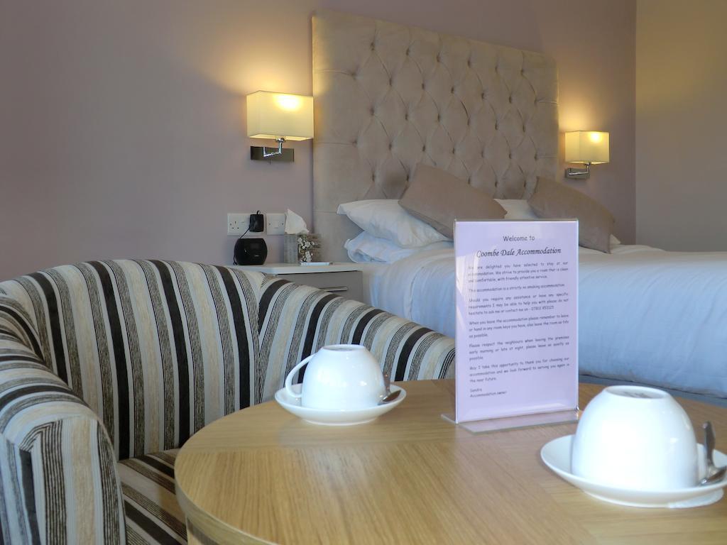 Coombe Dale Accommodation Lulsgate Bottom Ruang foto